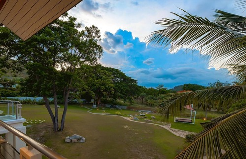 Hua Hin Villa | 6 Bedrooms Mansion on The Golf Course! (JB)
