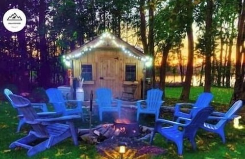 Mississippi Mills House | 6 bedrooms, optional chef, covered porch, salt water pool, kayaks, golf