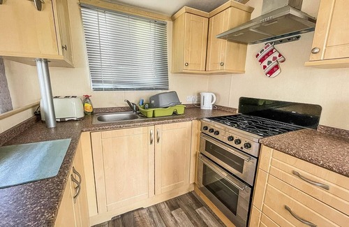 Walton on the Naze House | 6 berth caravan with decking at Naze Marine Holiday Park ref 17071P
