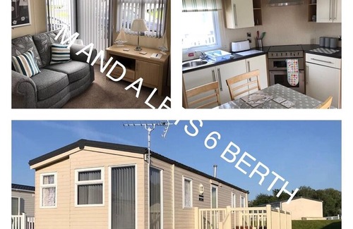 Tattershall RV Rental | 6 berth caravan with private hot tub on Tattershall lakes