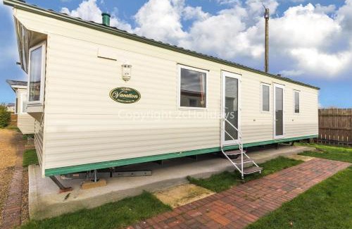 Hunstanton Other | 6 Berth Pet Friendly Static Caravan By Hunstanton Beach Ref 13011L