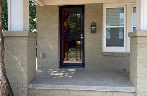 Central Oklahoma City House | 6 blocks from Health Science Center in Oklahoma City with WiFI, Central heat/air