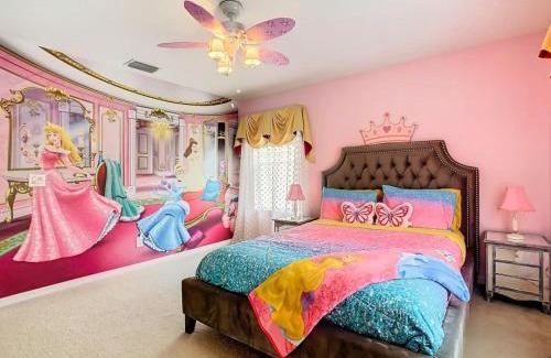 Calabay Parc House | 6 BR Princess Villa with South Facing Pool Near Dw