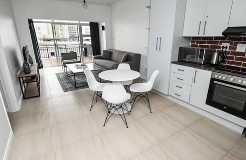 Eikenbosch House | 6 Culemborg Court, 5 Culemborg Street, Strand