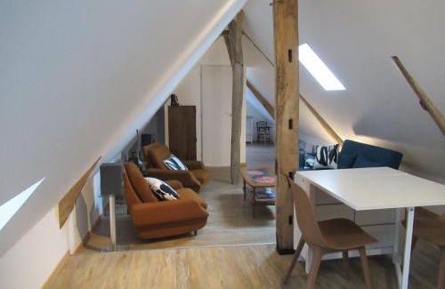 La Madelaine-sous-Montreuil Apartment | 6 Grenouillère