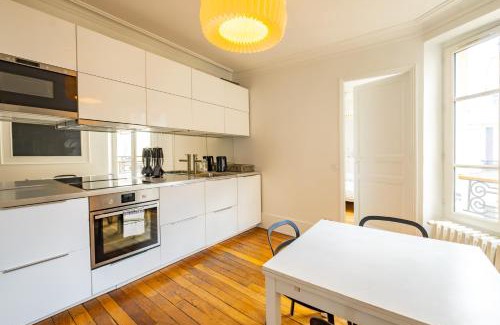 Notre-Dame-des-Champs Apartment | 6 Guests Flat - Montparnasse