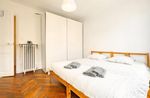 Notre-Dame-des-Champs Apartment | 6 Guests Flat - Montparnasse