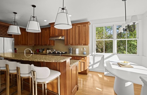 Potomac West House | 6 King Beds <> A Palatial Suite Xcape