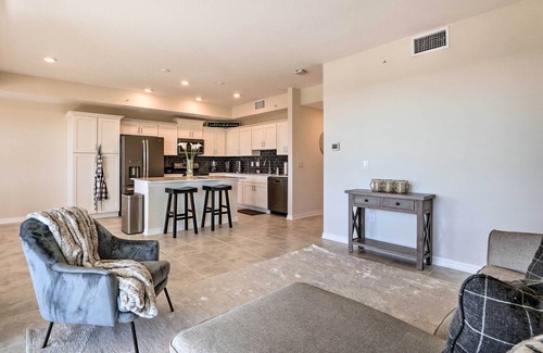 Kissimmee Condo | 6 Mi to Disney: Resort Hideaway w/Pool Access!