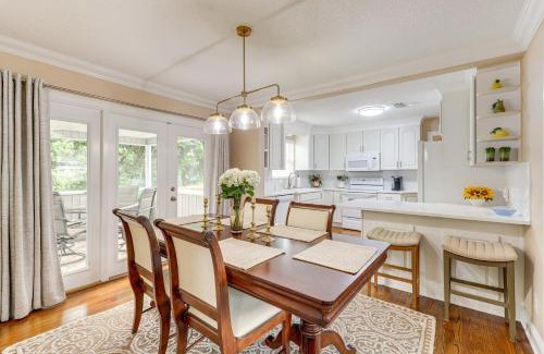 Sans Souci House | 6 Mi to Dtwn Jacksonville Family-Friendly Home!