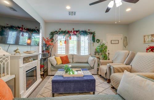 Guadalupe House | 6 Mi to Dtwn Tempe Dog-Friendly Retreat with Yard!