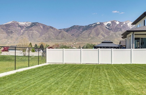 Erda Cottage | 6 Mi to Great Salt Lake: Mtn-view Retreat!
