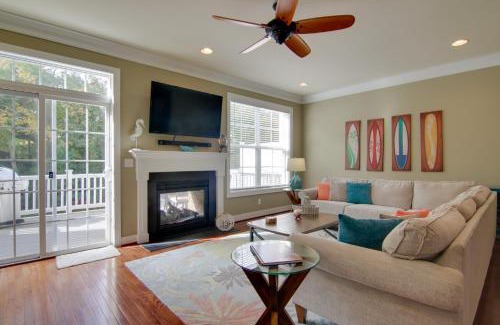 Sawgrass South House | 6 Mi to Rehoboth Beach Townhome with Pool Access!