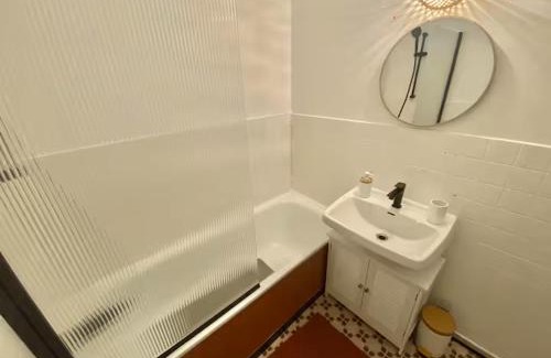 Juncasse - Argoulets Apartment | 6-people top floor appart, calm, metro