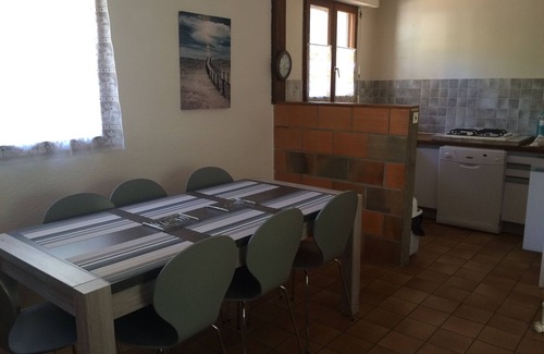 Maubuisson House | 6 pers - in pine forest - 2 kms lake and ocean - bike paths