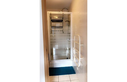 Ouest Rhodanien Apartment | 6-person accommodation in a stone building dating from 1870