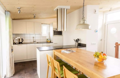 Zeewolde House | 6 Person Floating House