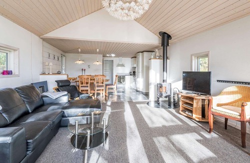 Houstrup House | 6 person holiday home in Nørre Nebel
