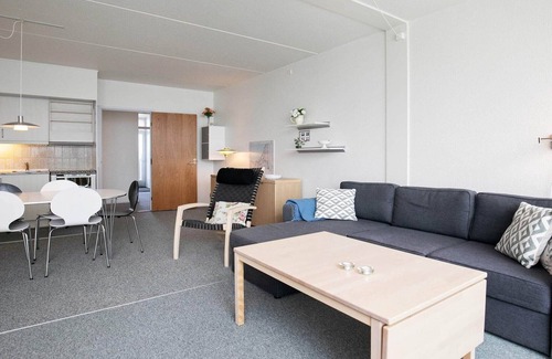 Blokhus Apartment | 6 person holiday home on a holiday park in Blokhus