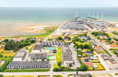 Bønnerup Strand Apartment | 6 person holiday home Glesborg