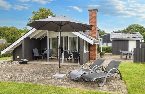 Pøt Strandby House | 6 person holiday home in Juelsminde-By Traum