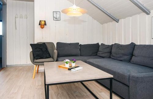 Skygge House | 6 person holiday home in Give-By Traum