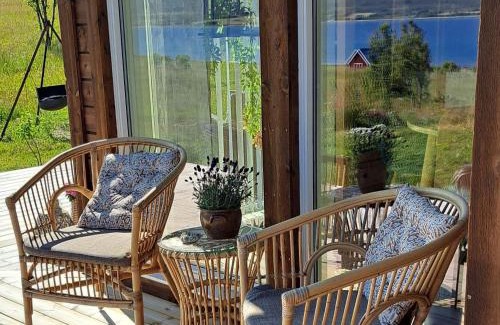 Lyngen House | 6 person holiday home in Svensby-By Traum