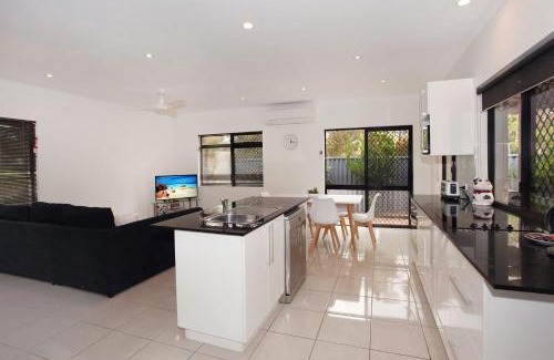 Marcoola House | 6 Petrie Avenue