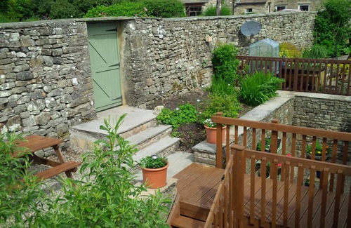 Bainbridge Cottage | 6 RIVERDALE, pet friendly, character holiday cottage in Bainbridge