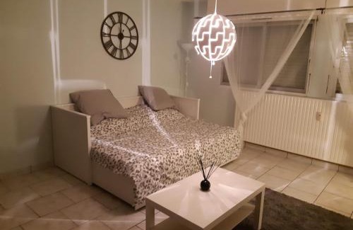 Plantieres Queuleu Apartment | 6 Rue de Vieilleville