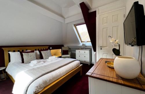 Shanklin Apartment | 6 Shanklin Manor - family friendly apartment in Shanklin Old Village