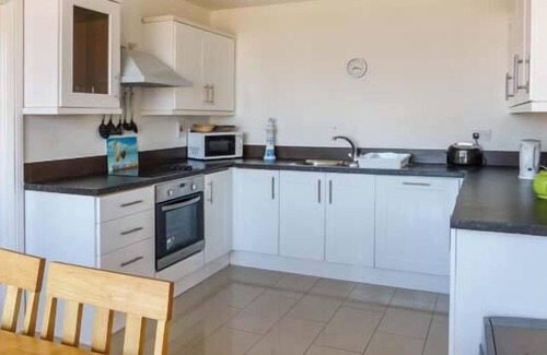 Doogort Cottage | 6 STRAND COTTAGES, family friendly in Achill Island, County Mayo