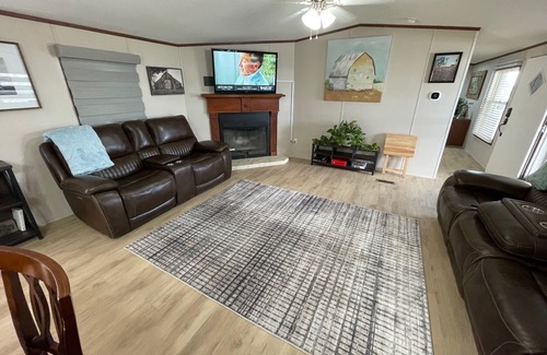 Odessa House | #6 The Barn HousenFiber WiFi & Coffee Bar