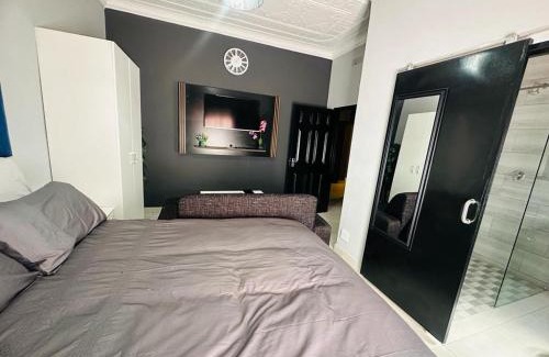 Bezuidenhout Valley House | 6 the Curve Unit 17