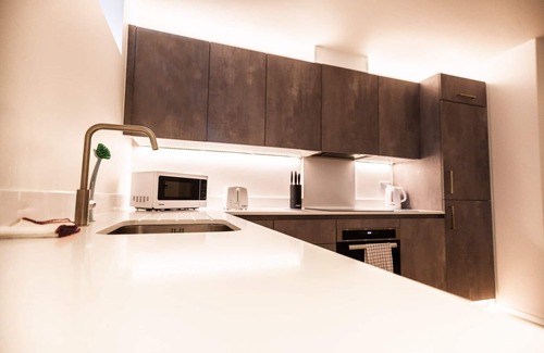 St Leonards-On-Sea Apartment | 6 The Hideaway (2mins to the beach)