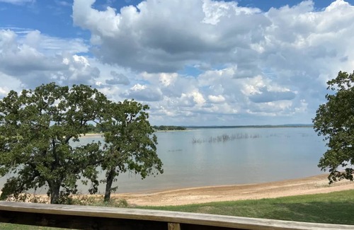 Buchanan Dam House | 60-Acre Rustic Elegance - Perfect for Corporate Retreats or Family Gatherings