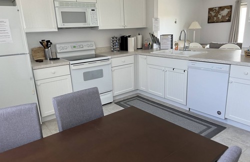Mackinaw City Condo | 60 Beachy Keen Condo
