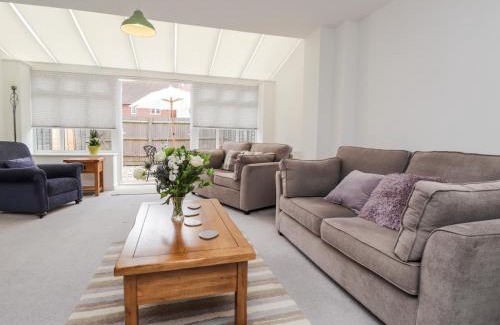 Bexhill-on-Sea House | 60 Galley Hill View