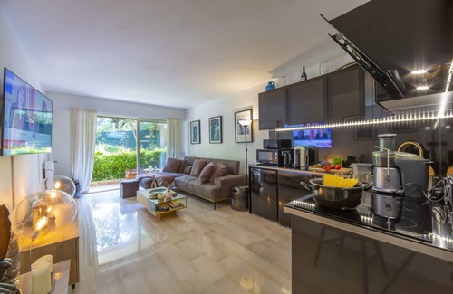 Tourrettes-sur-Loup Apartment | 60 m² Apartment ∙ 2 bedrooms ∙ 3 guests
