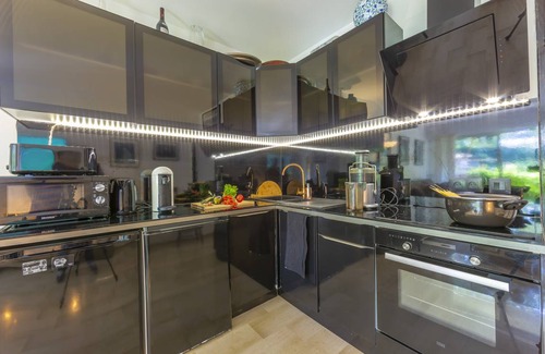 Tourrettes-sur-Loup Apartment | 60 m² Apartment ∙ 2 bedrooms ∙ 3 guests