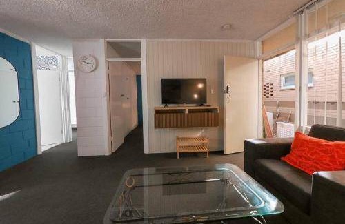 Glenelg North Apartment | 60 m² Apartment ∙ 2 bedrooms ∙ 4 guests