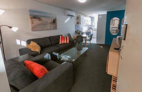Glenelg North Apartment | 60 m² Apartment ∙ 2 bedrooms ∙ 4 guests