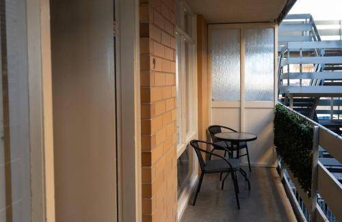Glenelg North Apartment | 60 m² Apartment ∙ 2 bedrooms ∙ 4 guests