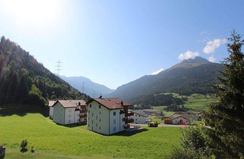 Savognin Apartment | 60 m² Apartment ∙ 2 bedrooms ∙ 4 guests