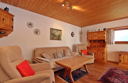 Savognin Apartment | 60 m² Apartment ∙ 2 bedrooms ∙ 4 guests