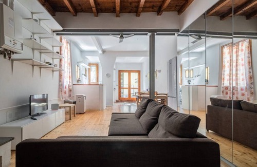 Historic Center Apartment | 60 m² Apartment ∙ 2 guests