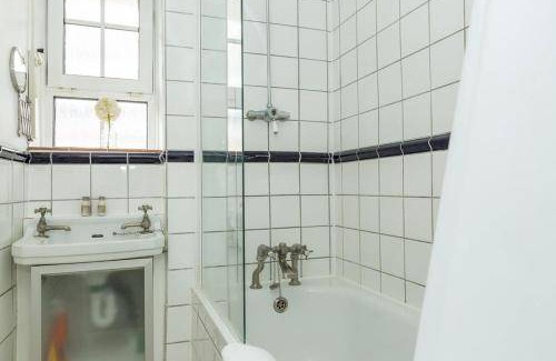 Waterloo Apartment | 60 m² Apartment ∙ 2 bedrooms ∙ 5 guests
