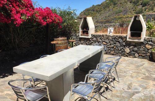 El Tanque Bed & Breakfast | 60 m² Bed and breakfast ∙ 2 bedrooms ∙ 4 guests