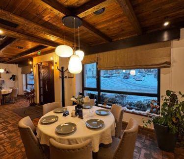 Vatra Dornei Ski Chalet | 60 m² Chalet ∙ 2 bedrooms ∙ 4 guests