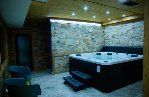 Vatra Dornei Ski Chalet | 60 m² Chalet ∙ 2 bedrooms ∙ 4 guests